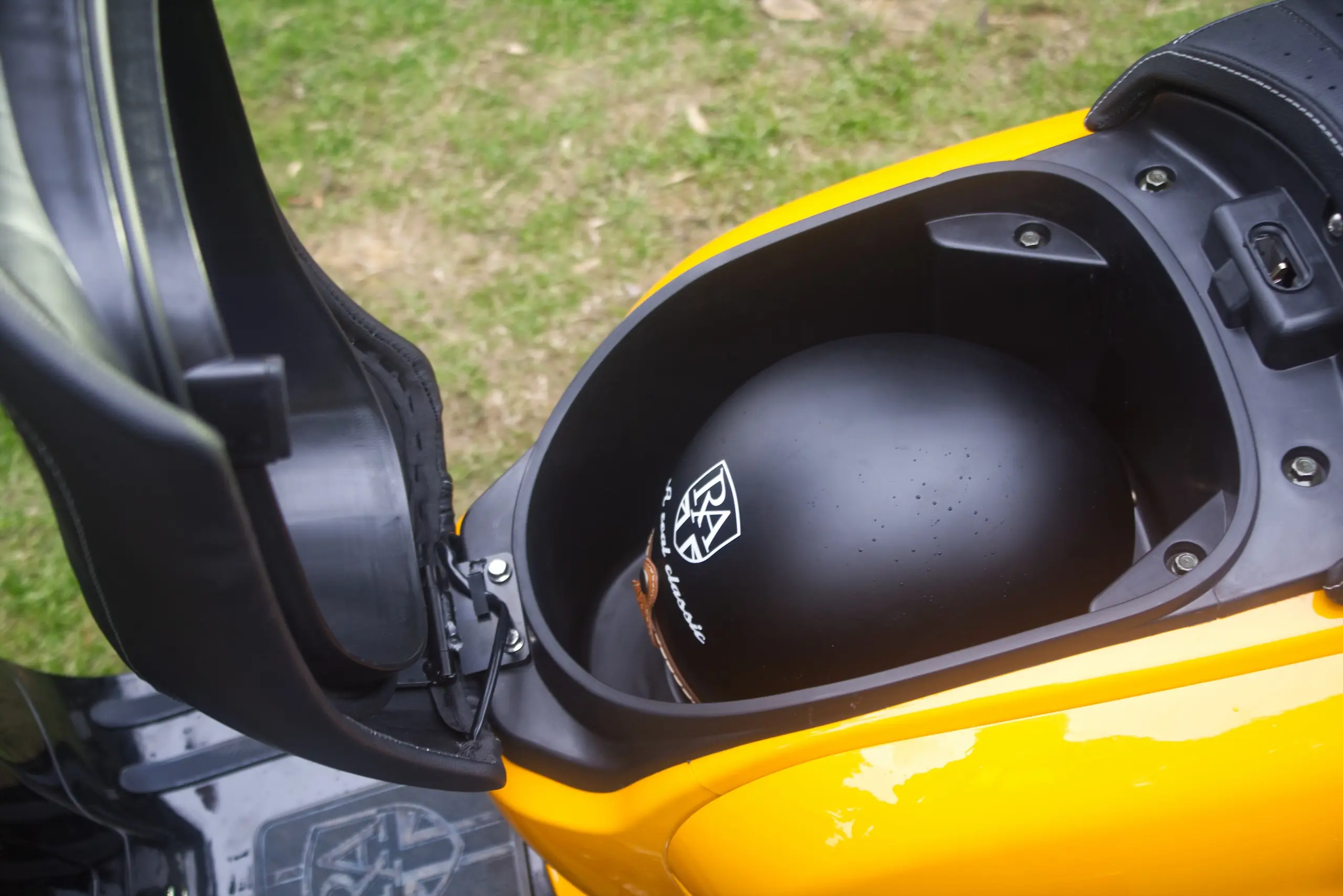 d2 motorcycle image